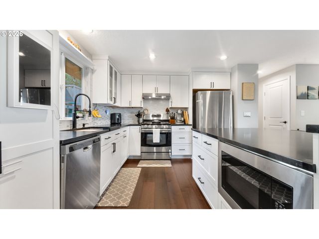 466 Sw 6TH St, Gresham, OR 97080