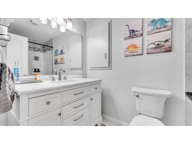 466 Sw 6TH St, Gresham, OR 97080