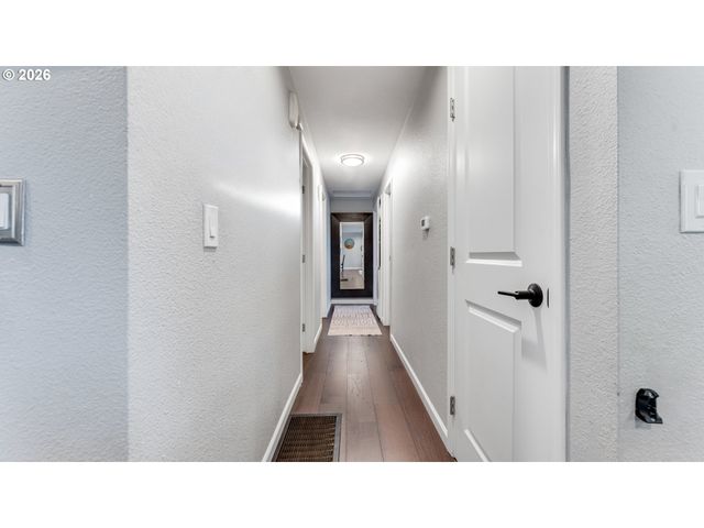 466 Sw 6TH St, Gresham, OR 97080
