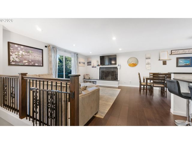466 Sw 6TH St, Gresham, OR 97080