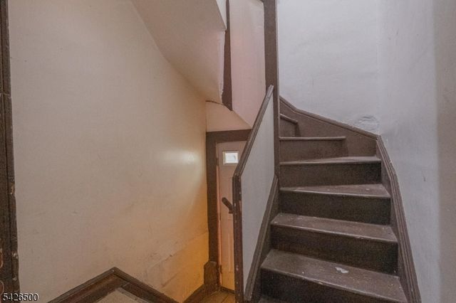 38 Eckert Ave, Newark City, NJ 07112