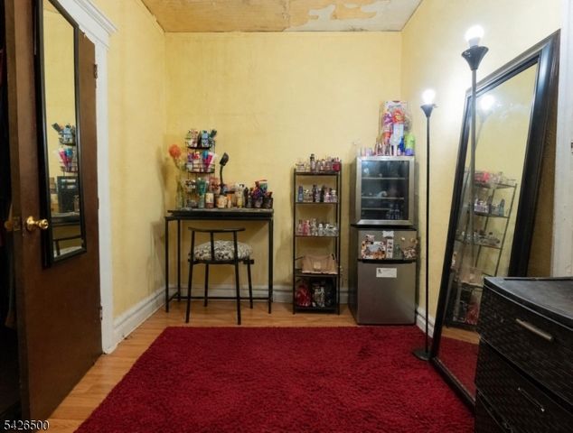 38 Eckert Ave, Newark City, NJ 07112