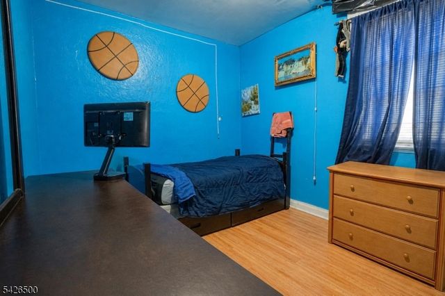 38 Eckert Ave, Newark City, NJ 07112