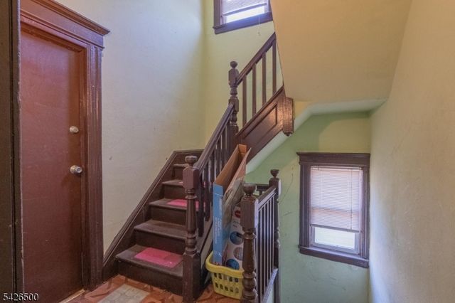 38 Eckert Ave, Newark City, NJ 07112