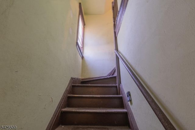 38 Eckert Ave, Newark City, NJ 07112