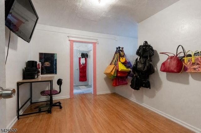 38 Eckert Ave, Newark City, NJ 07112