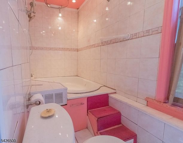 38 Eckert Ave, Newark City, NJ 07112