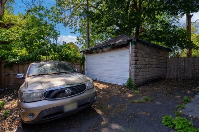 38 Eckert Ave, Newark City, NJ 07112
