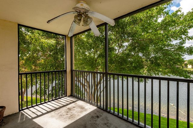 3955 N Nob Hill Road 306, Sunrise, FL 33351
