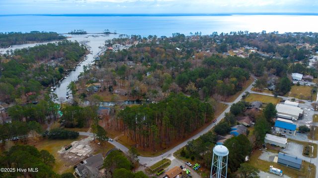 50 Gilgo Road, Oriental, NC 28571