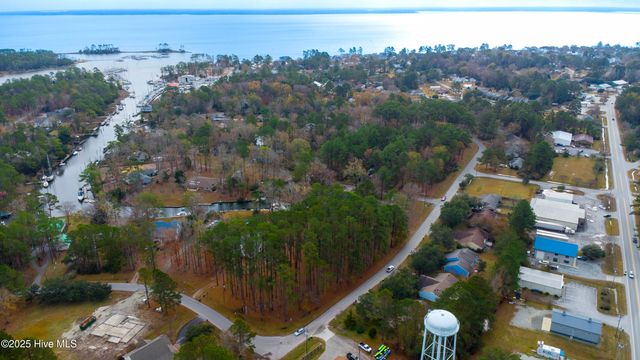 50 Gilgo Road, Oriental, NC 28571