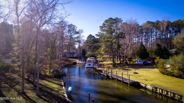 50 Gilgo Road, Oriental, NC 28571