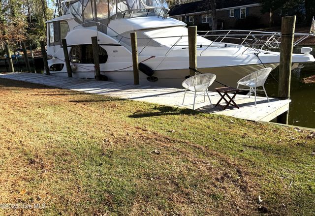 50 Gilgo Road, Oriental, NC 28571