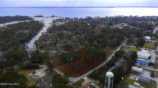 50 Gilgo Road, Oriental, NC 28571