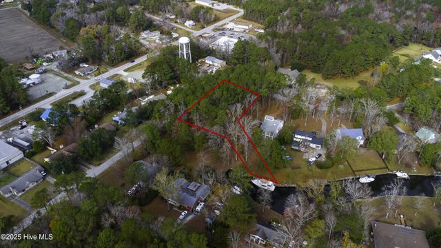 50 Gilgo Road, Oriental, NC 28571