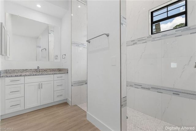 887 6th ST SE, Naples, FL 34117