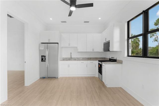 887 6th ST SE, Naples, FL 34117