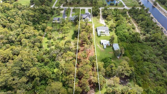 887 6th ST SE, Naples, FL 34117
