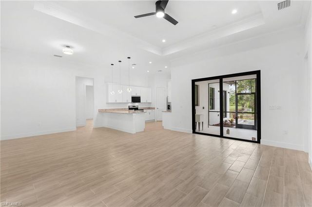 887 6th ST SE, Naples, FL 34117