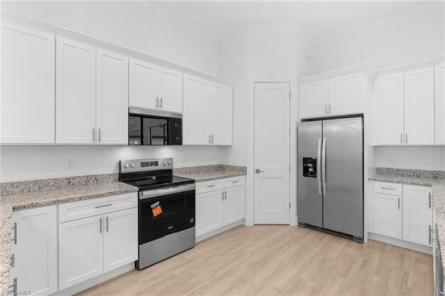 887 6th ST SE, Naples, FL 34117