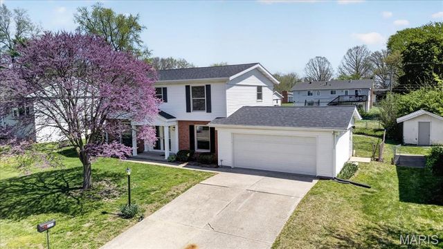 320 Sumter Drive, Belleville, IL 62221