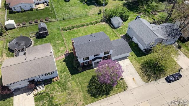 320 Sumter Drive, Belleville, IL 62221
