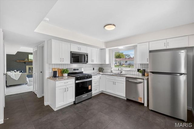 320 Sumter Drive, Belleville, IL 62221