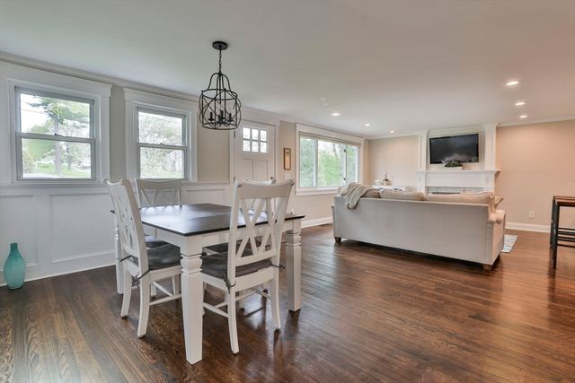 11 Gerry Rd, Lynnfield, MA 01940