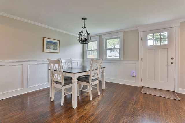 11 Gerry Rd, Lynnfield, MA 01940