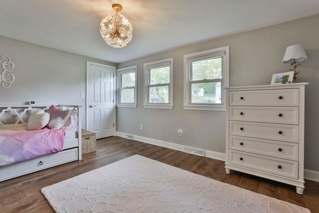 11 Gerry Rd, Lynnfield, MA 01940