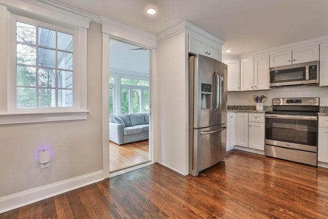 11 Gerry Rd, Lynnfield, MA 01940