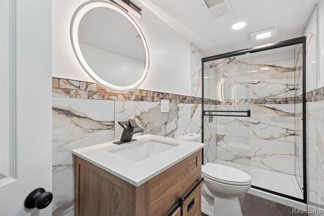 16891 Avon Avenue, Detroit, MI 48219