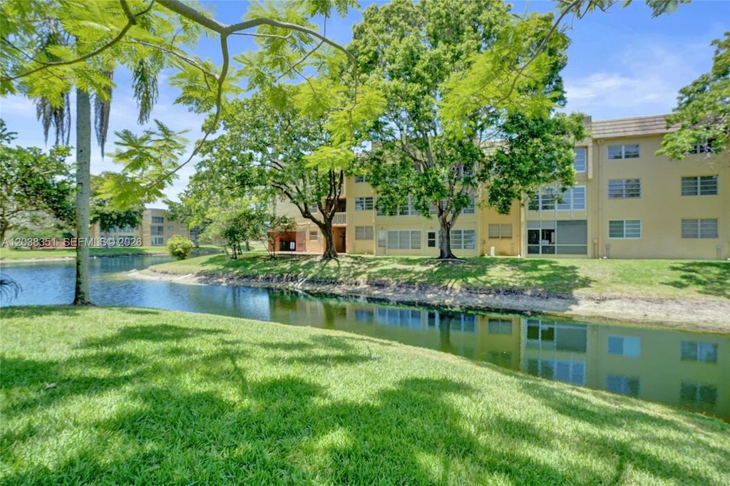 5961 NW 61st Avenue 310, Tamarac, FL 33319