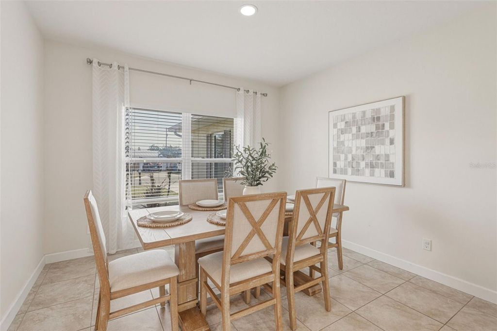 Image 11 of property listing at 634 CARMEL ROAD, Venice, FL 34293