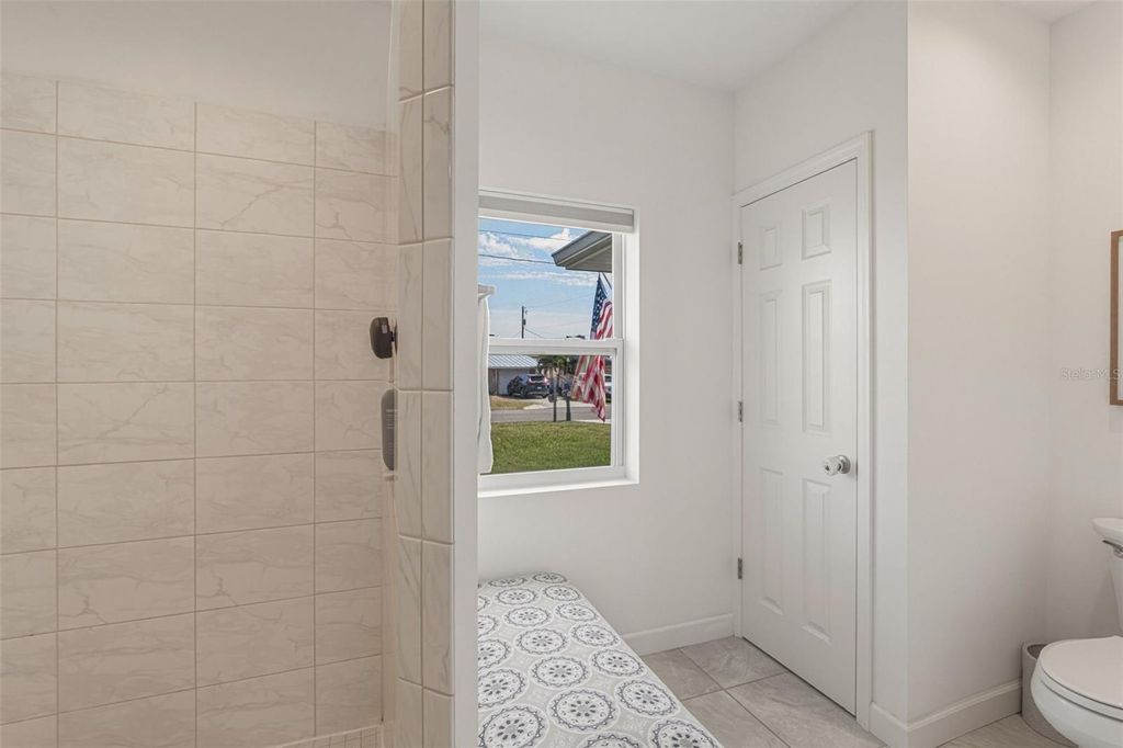 Image 30 of property listing at 634 CARMEL ROAD, Venice, FL 34293