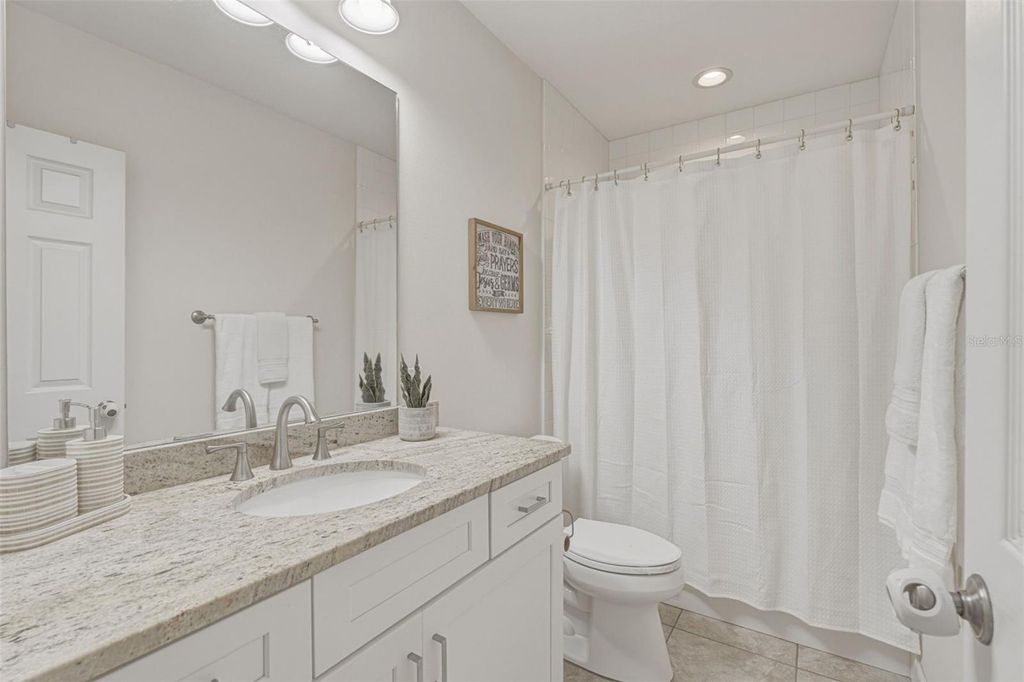 Image 35 of property listing at 634 CARMEL ROAD, Venice, FL 34293