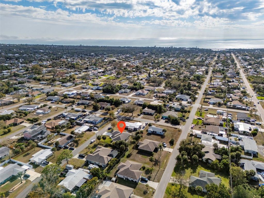 Image 42 of property listing at 634 CARMEL ROAD, Venice, FL 34293