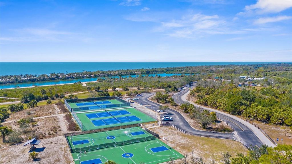 Image 62 of property listing at 634 CARMEL ROAD, Venice, FL 34293