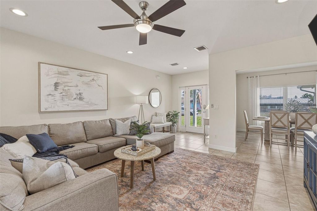 Image 10 of property listing at 634 CARMEL ROAD, Venice, FL 34293