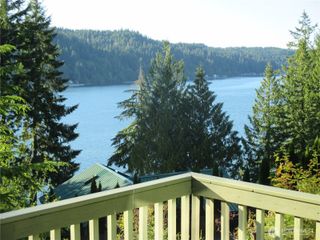 330 E Timbertides Road, Union, WA 98592