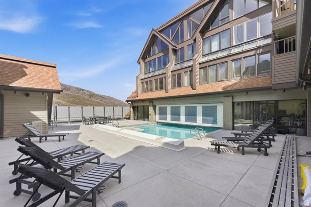 Image 14 of property listing at 1415 LOWELL AVE #B210, Park City, UT 84060