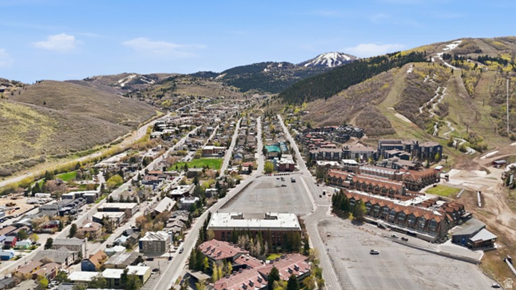Image 31 of property listing at 1415 LOWELL AVE #B210, Park City, UT 84060