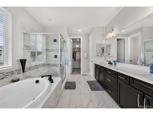 39220 Braxton Ln, Elizabeth, CO 80107