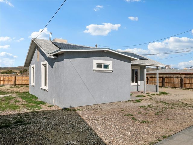 29246 Radio, Barstow, CA 92311