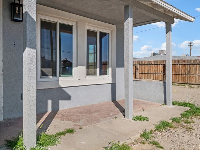 29246 Radio, Barstow, CA 92311