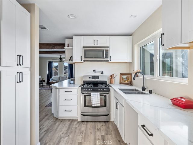 29246 Radio, Barstow, CA 92311