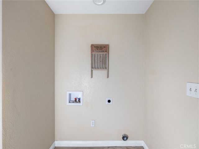 29246 Radio, Barstow, CA 92311