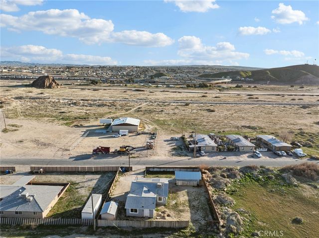29246 Radio, Barstow, CA 92311
