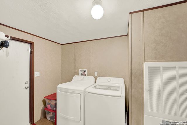 7205 County Road 401, Floresville, TX 78114