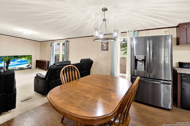 7205 County Road 401, Floresville, TX 78114